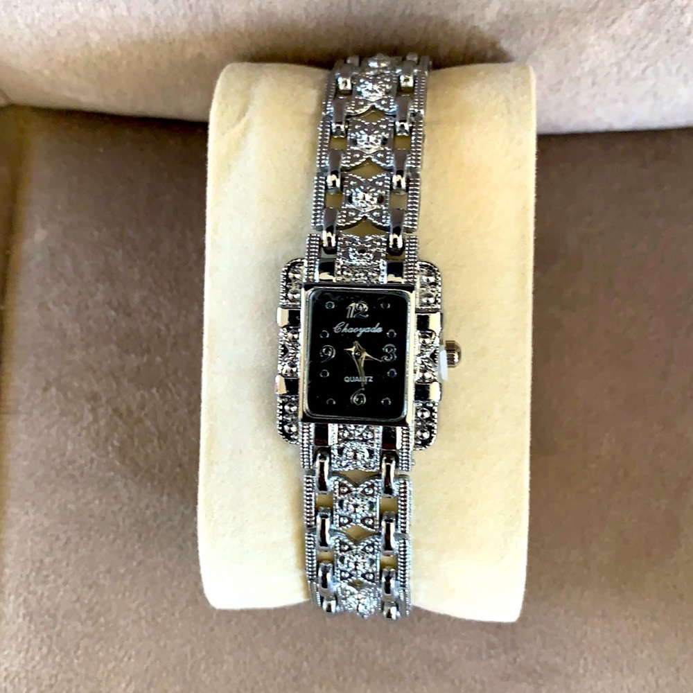 Chaoyada quartz watch vintage looking